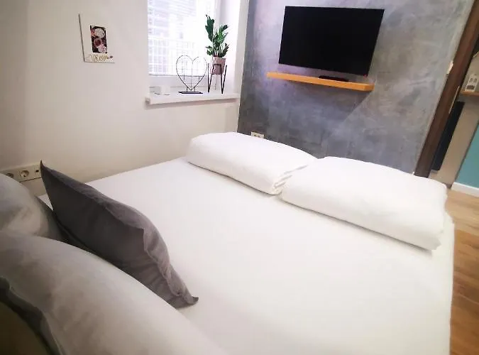 דירה Keleia צליה